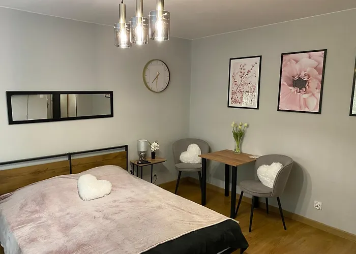 Metro Mlociny * وارسو